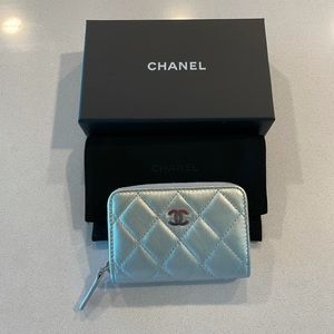 Chanel Classic Zippy Wallet 21k Iridescent